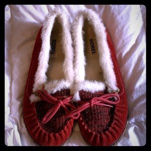 Women’s Sorel Slip Ons size 8.5